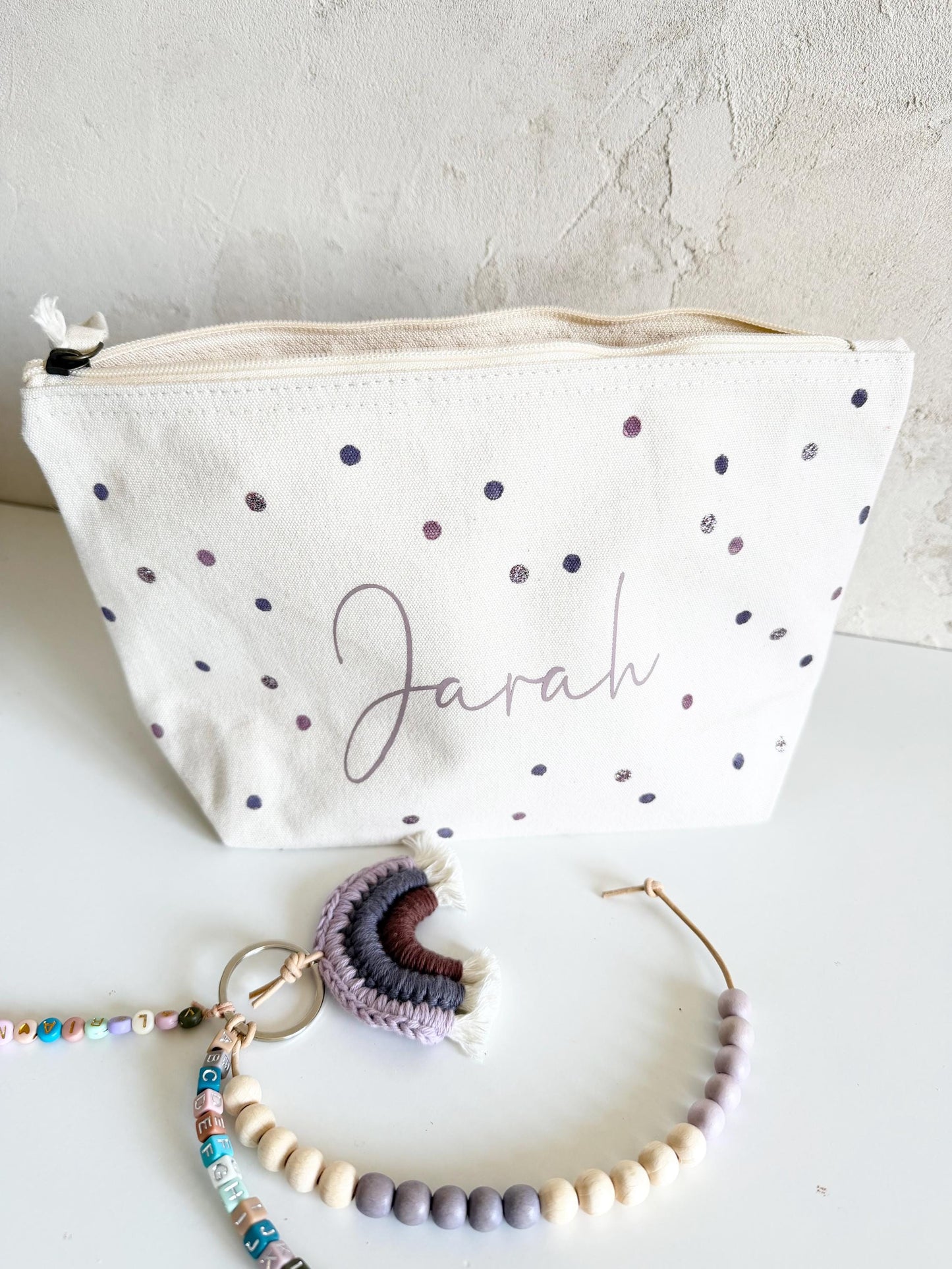Kulturbeutel in Creme & Lavendel mit Name
