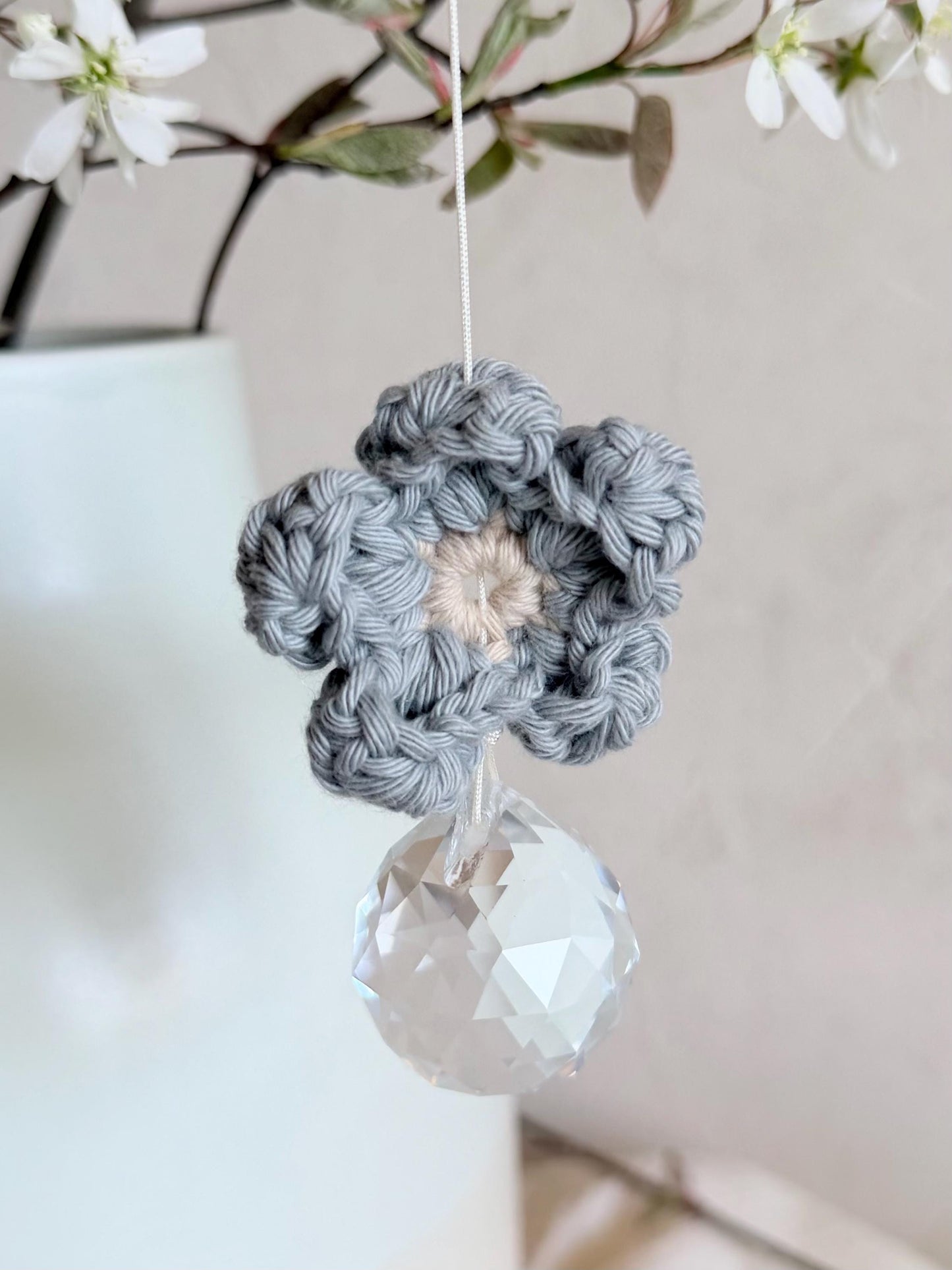 Blüten-Suncatcher in Natur & Pastell