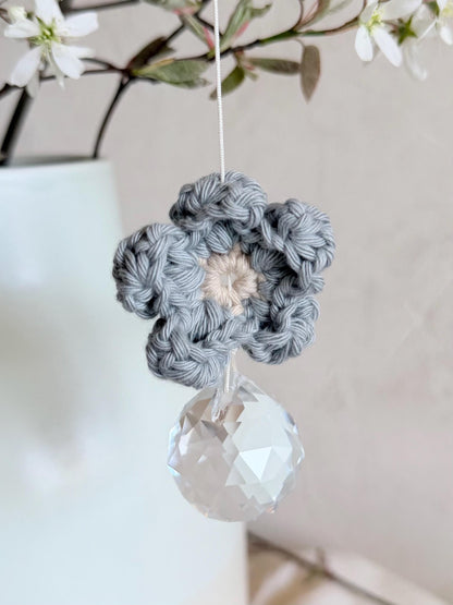 Blüten-Suncatcher in Natur & Pastell