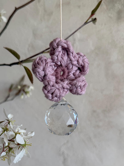 Blüten-Suncatcher in Natur & Pastell