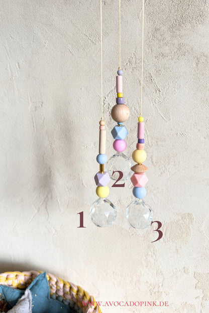 Pastell-Neon-Suncatcher mit Kristall