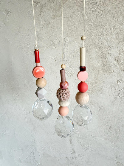 Suncatcher in Koralle, Apricot & Staublila