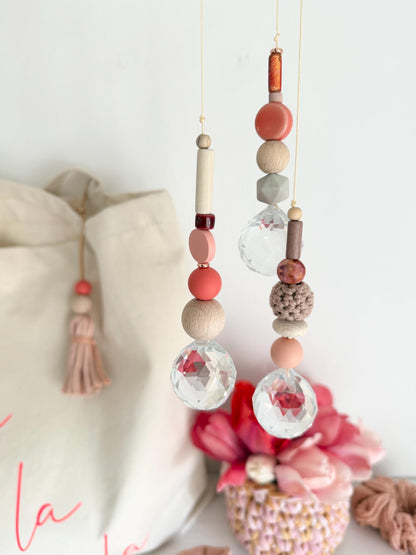Suncatcher in Koralle, Apricot & Staublila