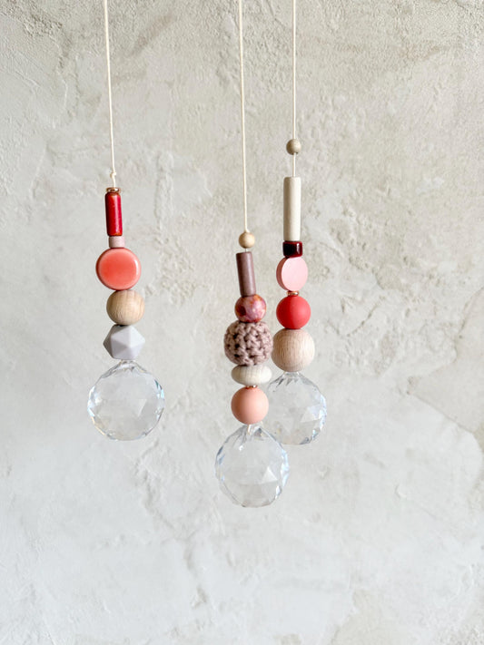 Suncatcher in Koralle, Apricot & Staublila