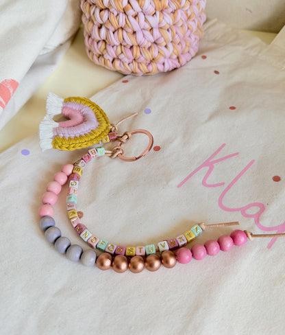 Rechenkette mit Häkelregenbogen in Pink, Flieder & Senf