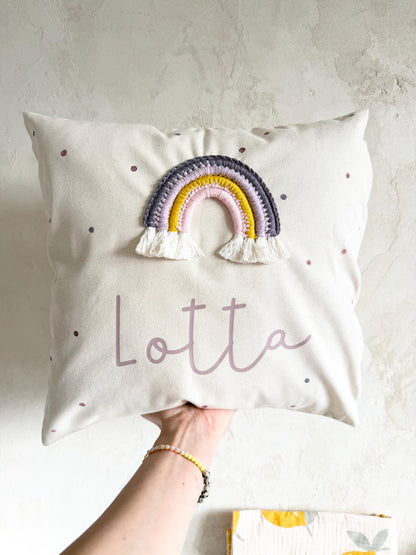 Regenbogenkissen Flieder, Rosa & Gelb – optional personalisiert