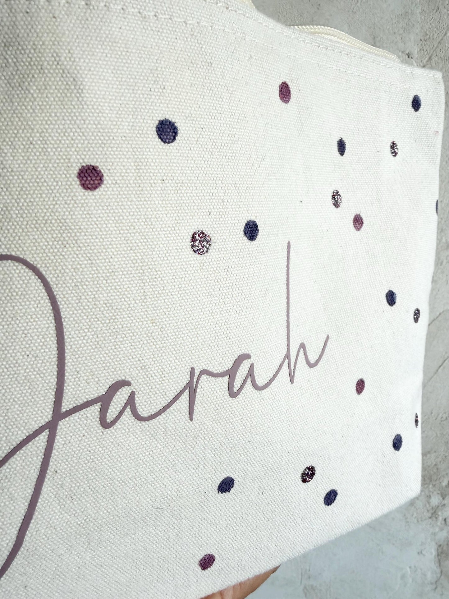 Kulturbeutel in Creme & Lavendel mit Name