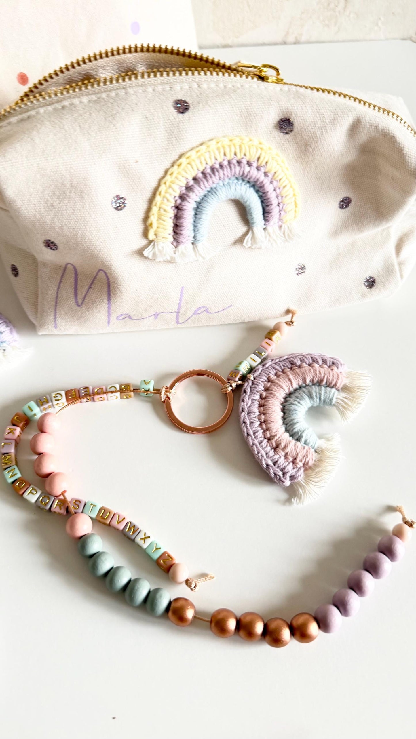 Rechenkette mit Häkelregenbogen in Mint & Flieder