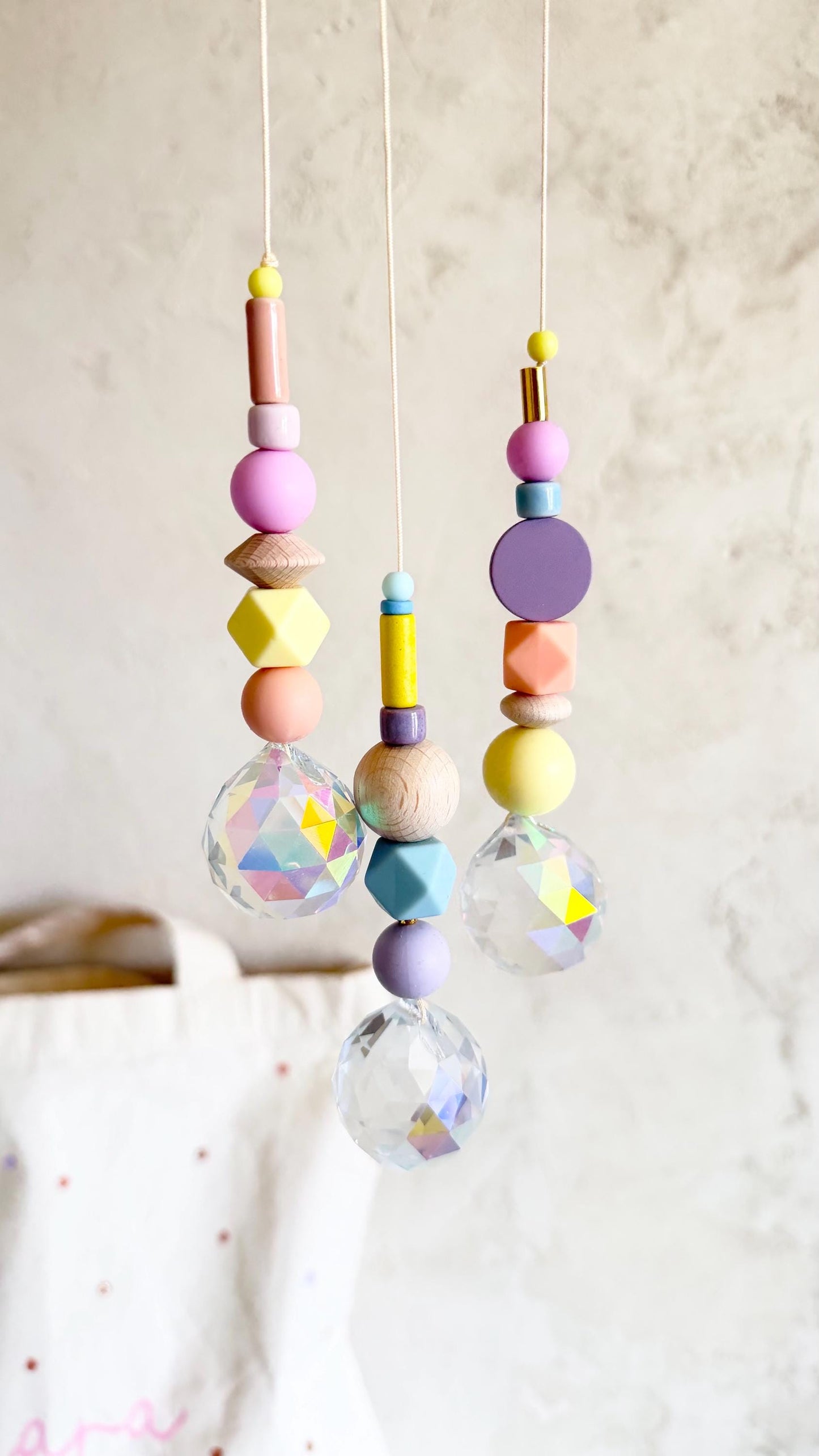 Pastell-Suncatcher mit Kristall