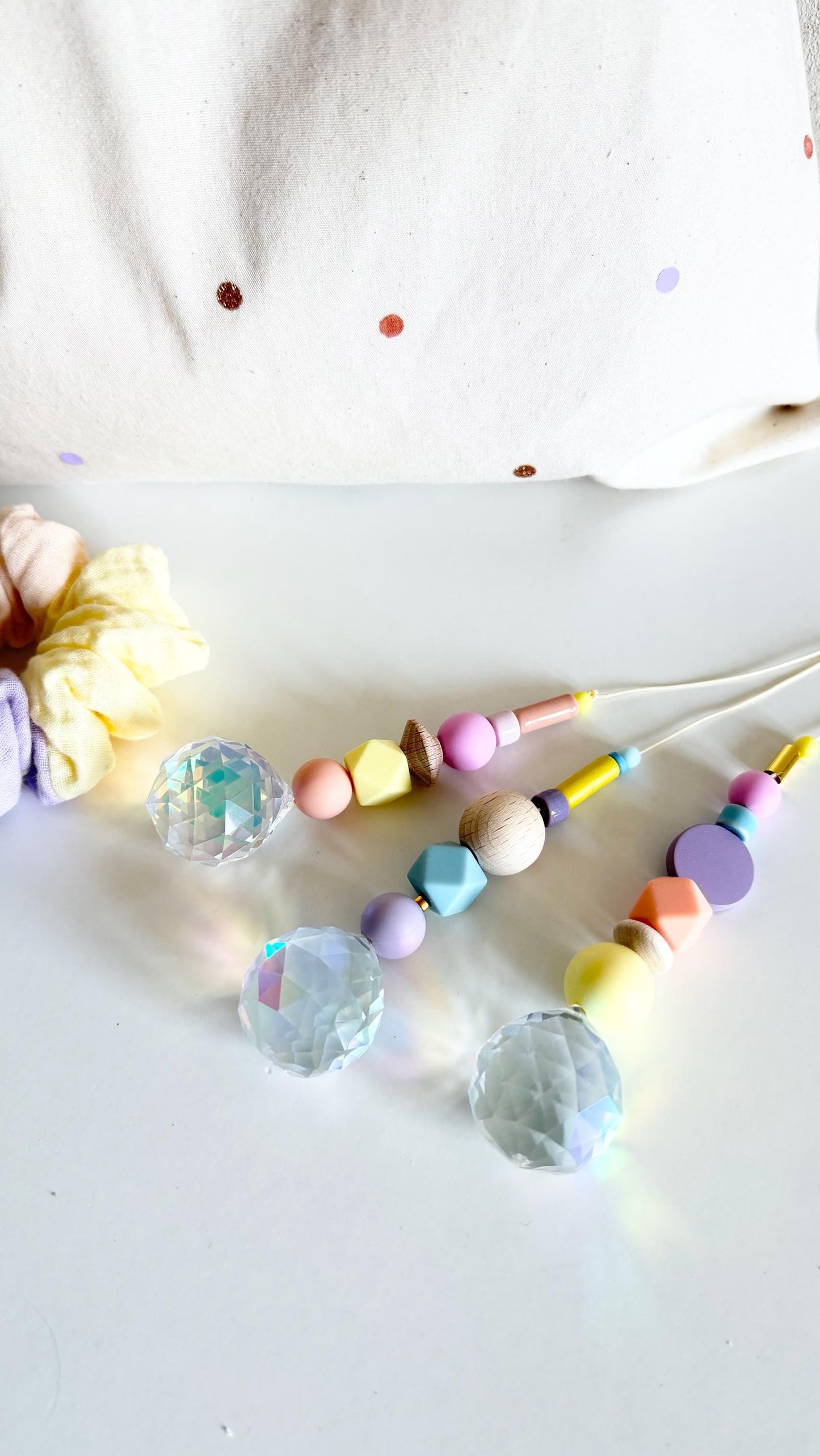 Pastell-Suncatcher mit Kristall
