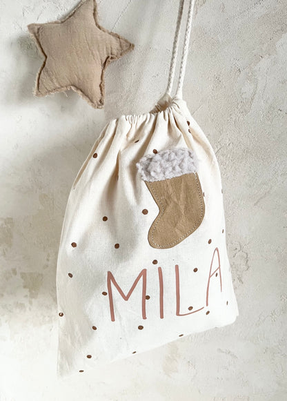 Nikolaussäckchen mit Name Mila und Nikolausstiefel-Applikation