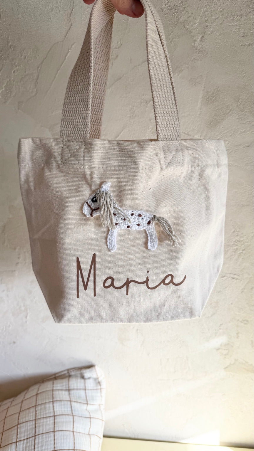 Pferde-Mini-Shopper aus naturfarbenem Canvas mit Namensbeispiel Maria