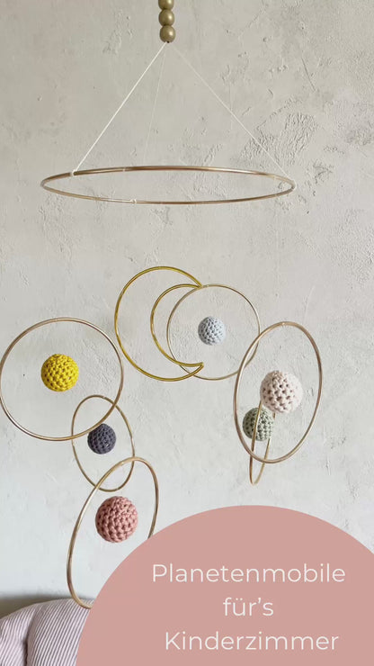 Planeten-Mobile mit Mond & Metallringen bunt