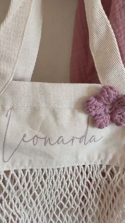 Mini-Netztasche mit Häkelblume & Name