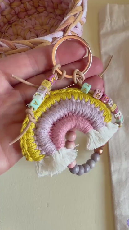 Rechenkette mit Häkelregenbogen in Pink, Flieder & Senf