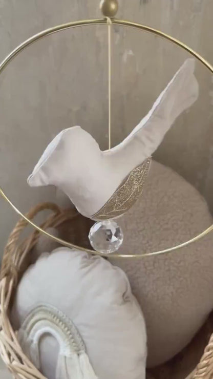 Mini-Vogelmobile mit Goldring